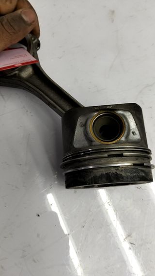 BIELA SEAT EXEO BERLINA (3R2) (4)