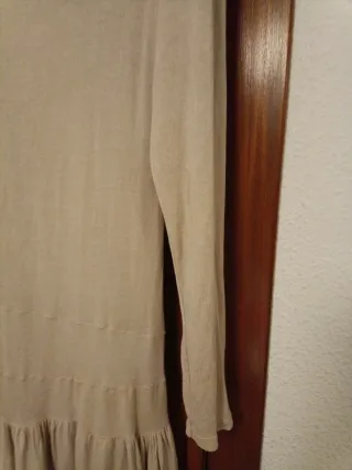 Vestido beige manga larga fino