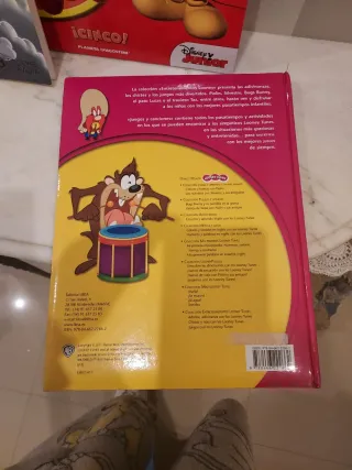 Lote 4 Libri Disney e Looney Tunes