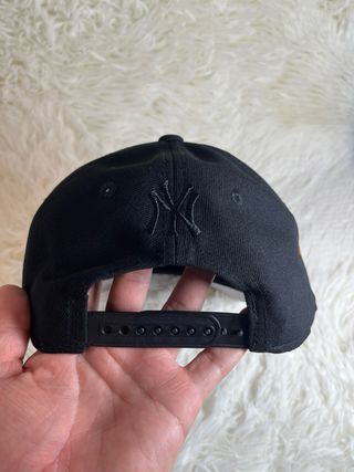 Gorra New Era 9Forty A Frame Negra Roja NY YAKEES