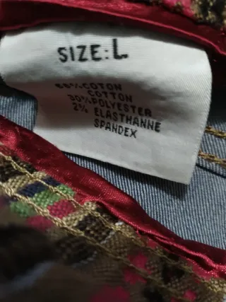 Shorts vaqueros mujer con detalles dorados