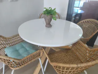 Juego de 4 Sillas de Ratán (NO HAGO ENVÍOS)