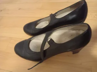 Zapatos de flamenco negros