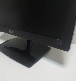 Monitor LG E1951s-BN- Entrada VGA azul