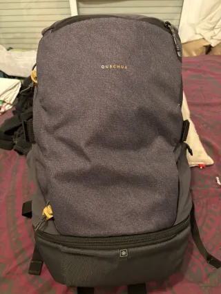 Mochila Quechua Forclaz 30L Gris