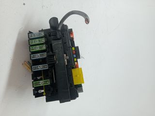 CAJA RELES / FUSIBLES PEUGEOT 207