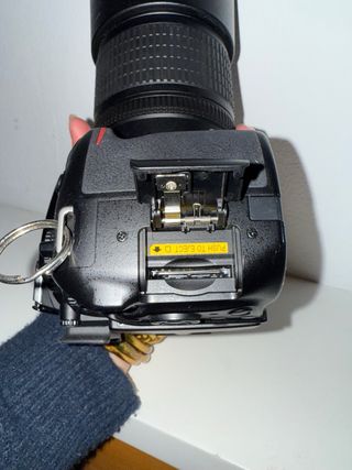 Cámara Nikon D5200 + Objetivo VR