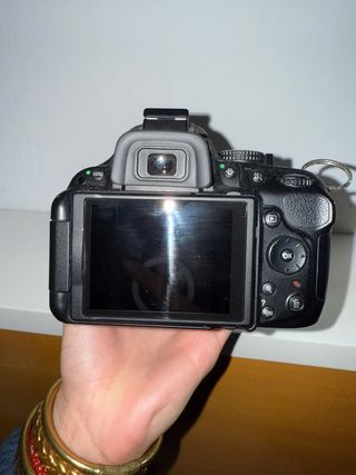 Cámara Nikon D5200 + Objetivo VR