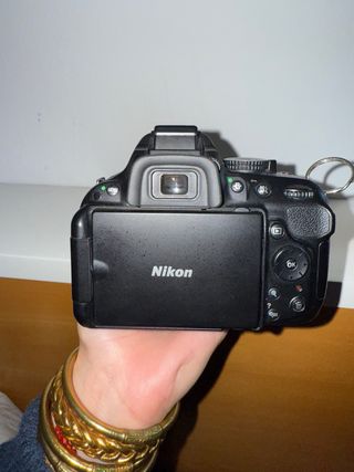 Cámara Nikon D5200 + Objetivo VR