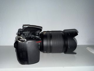 Cámara Nikon D5200 + Objetivo VR