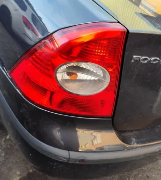 Ford Focus Sedán Guía