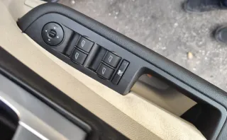 Ford Focus Sedán Guía