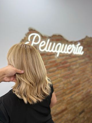 Busco trabajo en Peluqueria