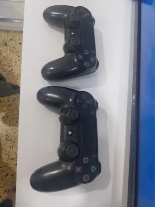 Mandos PS4 Negros (Sony)