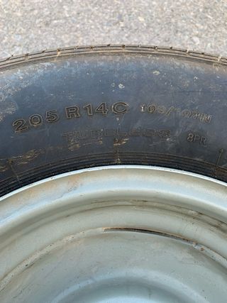 Rueda de repuesto para remolque