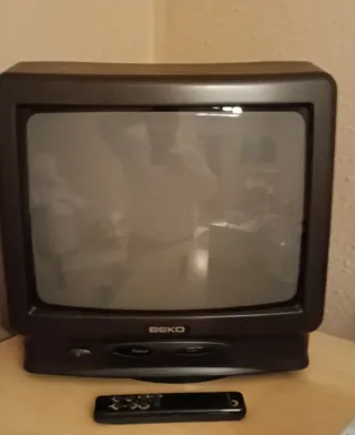 Televisor Beko 14 con mando