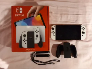 Nintendo Switch OLED Bianca e Nera