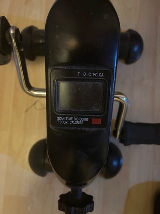 Pedaleador estático para piernas