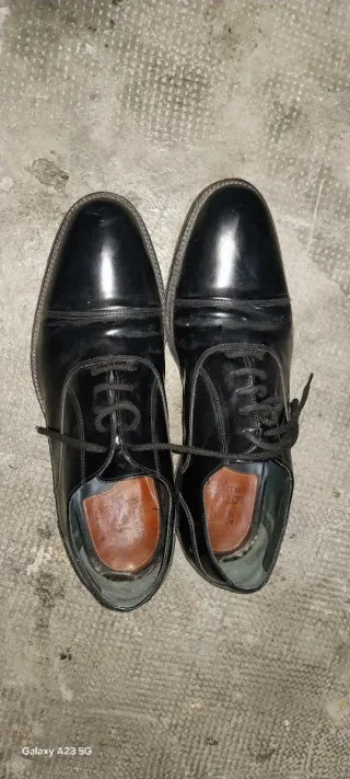 Zapatos negros de cordones talla 9 1/2