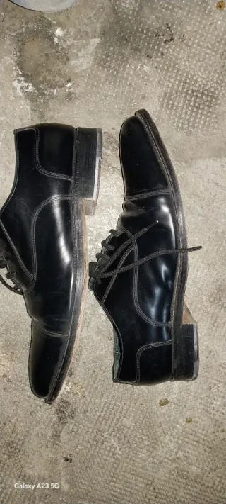 Zapatos negros de cordones talla 9 1/2