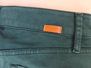 Pantalón de mujer Massimo Dutti, modelo skinny fit