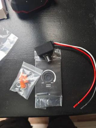 Regulador LED con accesorios