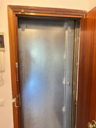 Puerta blindada antiocupas