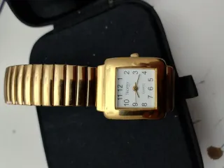 In vendita lotto di 3 orologi da donna al quarzo