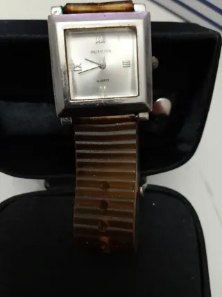 In vendita lotto di 3 orologi da donna al quarzo