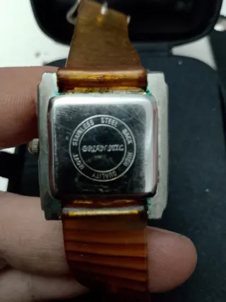 In vendita lotto di 3 orologi da donna al quarzo