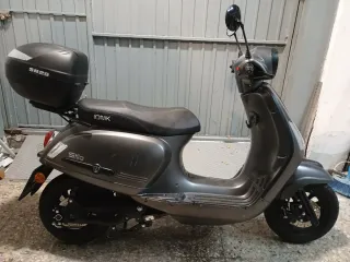 Moto Eléctrica Scooter 125cc 1900km