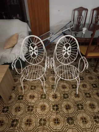 2 Sillas Vintage Blancas Metálicas