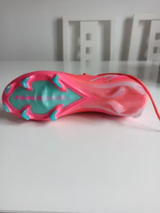 Botas de fútbol Nike Mercurial Rojas.