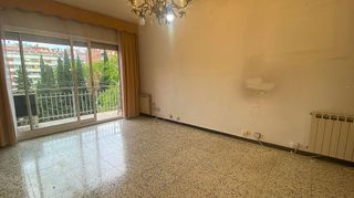 Piso en venta en La Maternitat i Sant Ramon en Barcelona