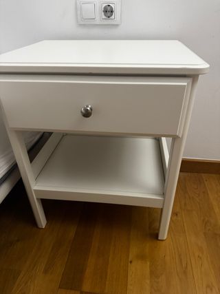 2 Mesitas de noche Ikea blanca