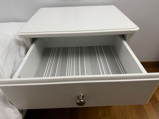 2 Mesitas de noche Ikea blanca