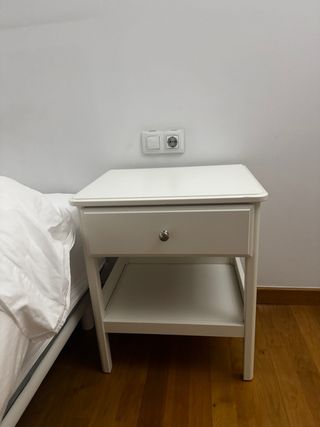 2 Mesitas de noche Ikea blanca