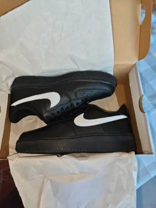 Nike Air Force 1, Negras Blanco Nuevas