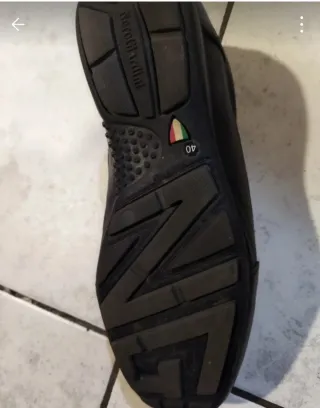 Scarpe uomo nere con velcro