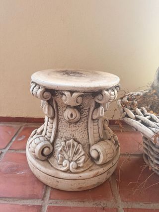 Macetero de piedra decorativo 80€ cada pieza