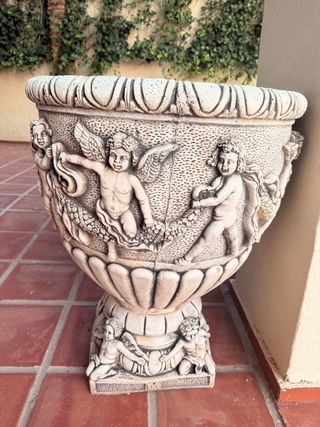 Macetero de piedra decorativo 80€ cada pieza