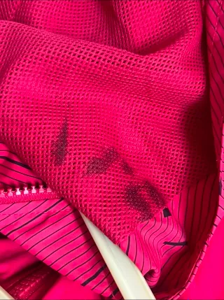 Cortavientos Volcom Rojo y Negro