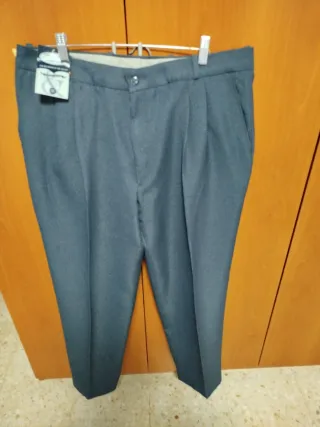 Pantalones de vestir grises para hombre