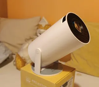 Proyector LED ULTRA HD HY300