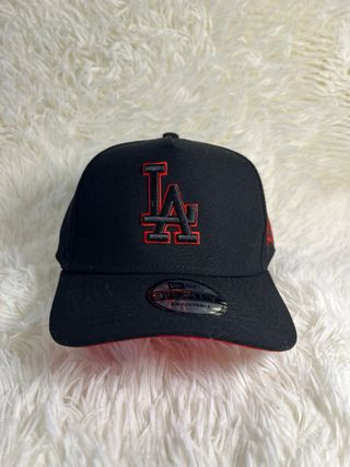 Gorra New Era 9FORTY LA Los Ángeles Negra Roja