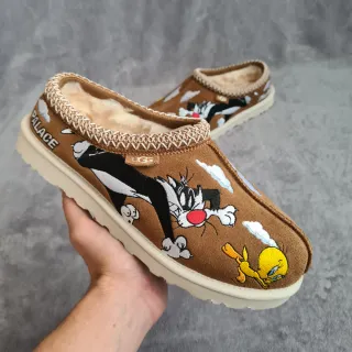 UGG Tasman X Palace x Looney Tunes Chestnut