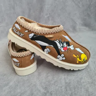 UGG Tasman X Palace x Looney Tunes Chestnut