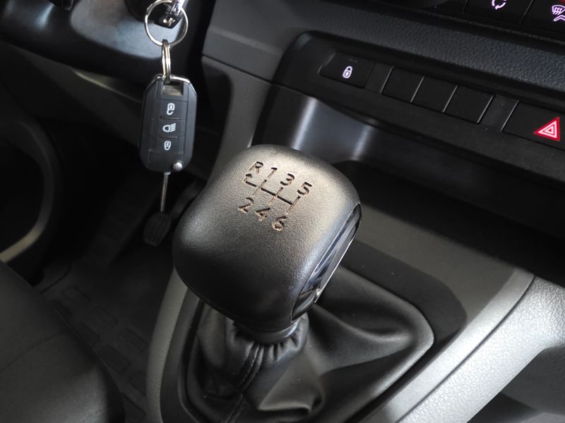 Peugeot Expert 2022, foto 15