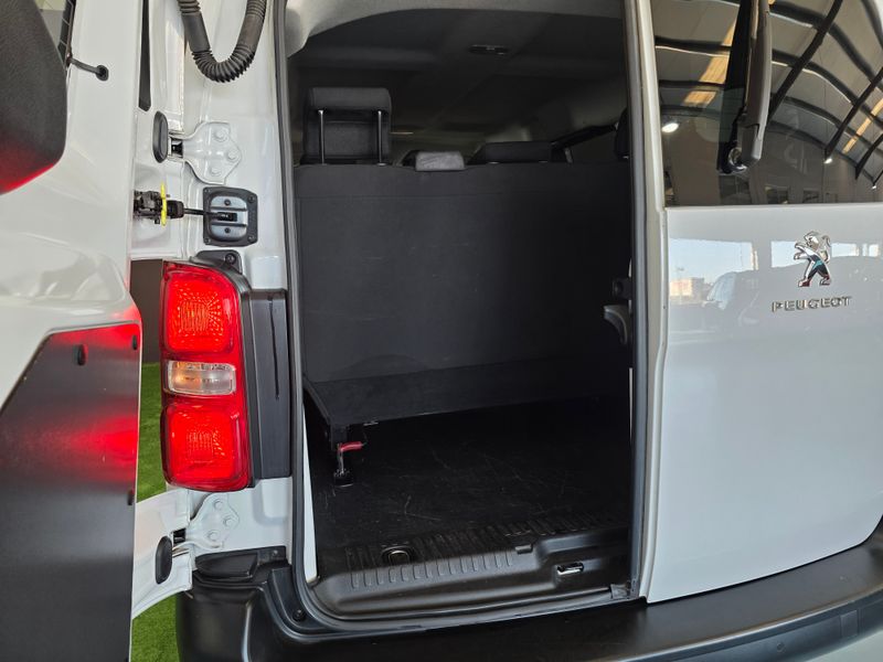 Peugeot Expert 2022, foto 24