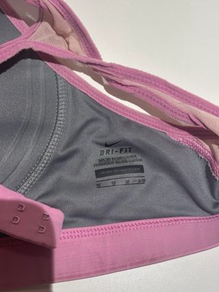 Top sujetador deportivo Nike Dri-Fit rosa talla M